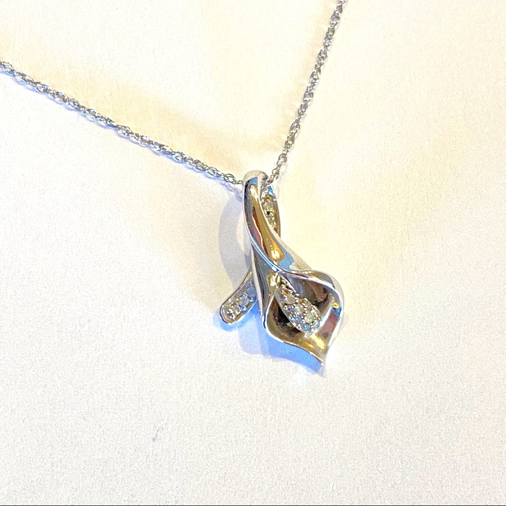 White Gold Diamond Calla Lily Necklace